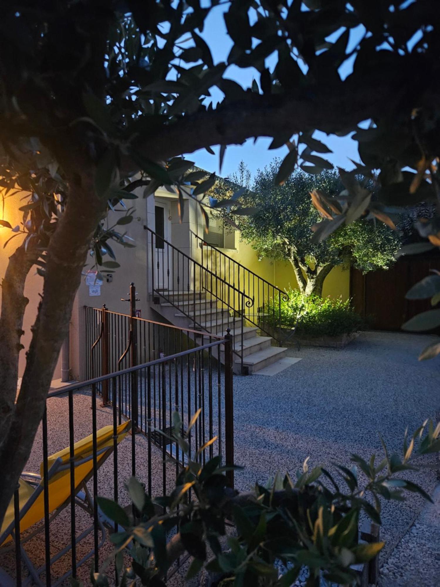 Appartement Le Rubiz à La Coucourde Extérieur photo
